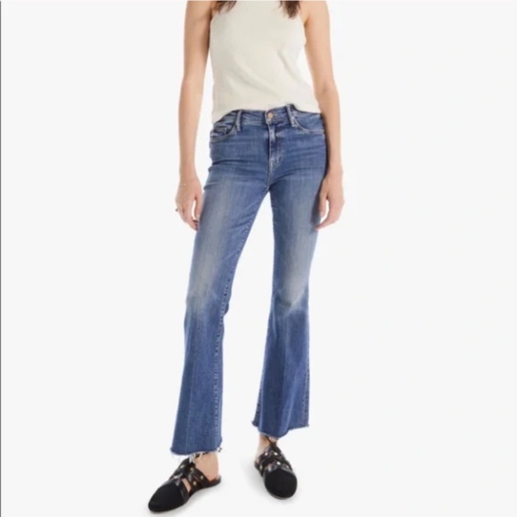 Mother The Weekender Fray Flare Jeans in Walking On Coals 31 - Picture 1 of 10